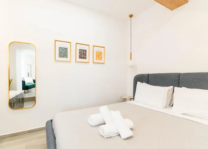 The Secret Yard Apartment